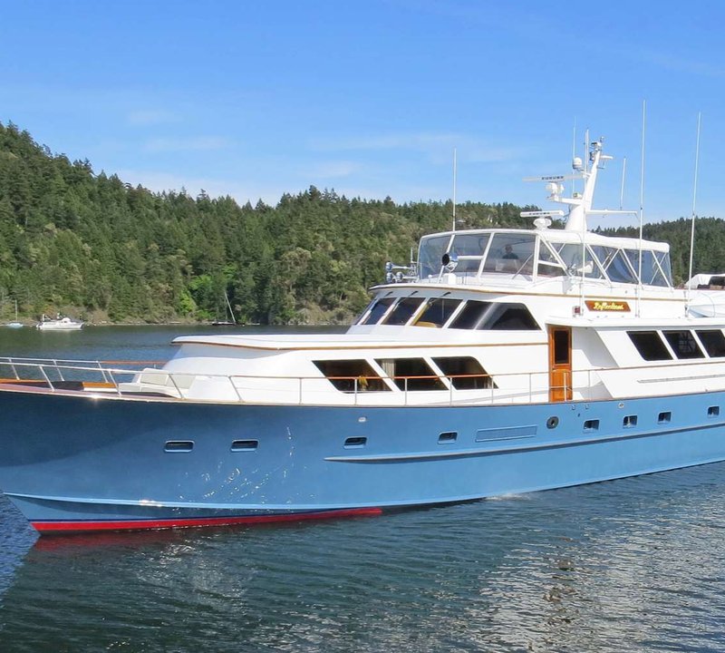 luxury yacht hire sunshine coast